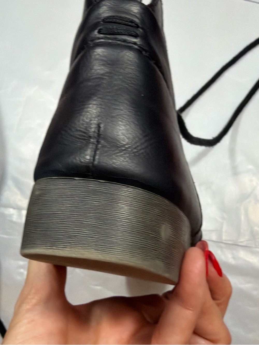 BLACK ANKLE Granny BOOTS Lace Up Gold Grommets Witchy Character Shoes 8.5 M vtg - Picture 3 of 15